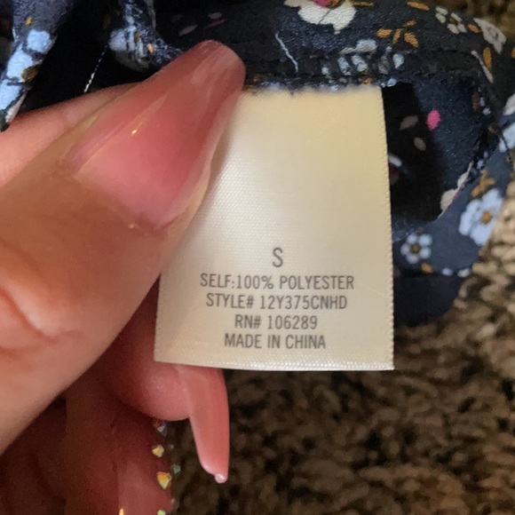 Floral Top - Picture 2 of 3